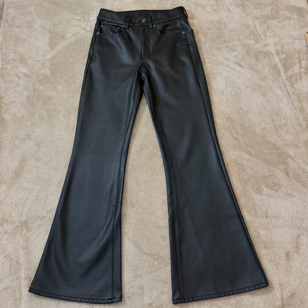 American Eagle Black Faux Leather Flare Pants 6 Regular Biker Chic Edgy Y2k